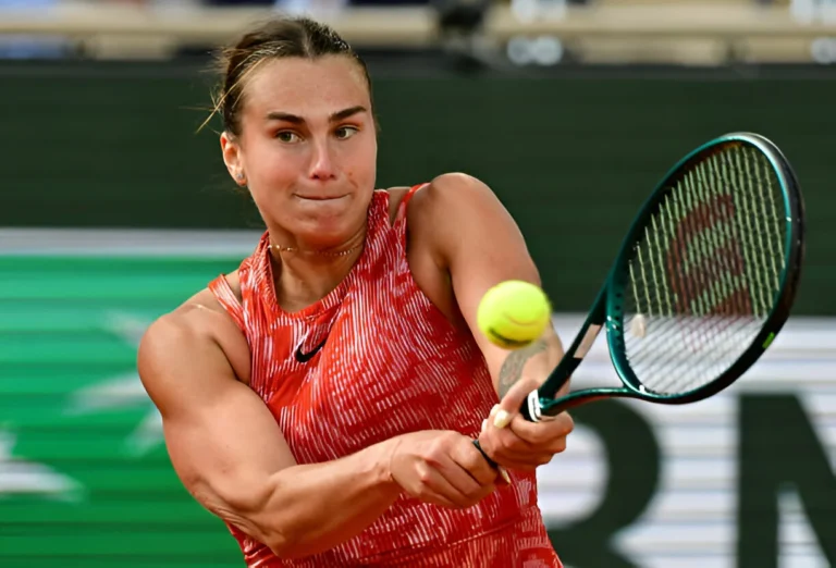 PARIS, FRANCE - JUNE 05: Aryna Sabalenka plays in action against Mirra Andreeva during the Women's Singles Quarter Final match on Day 11 at Roland Garros on June 05, 2024 in Paris, France Photo by Christian Liewig - Corbis/Getty Images)